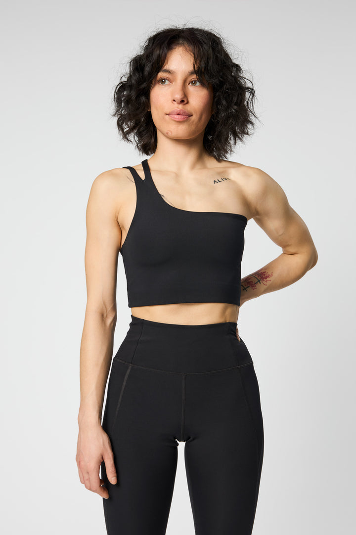 UMA ONE SHOULDER TOPPUR SVARTUR