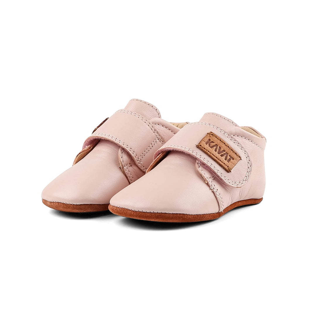 TOSSA FYRSTU SKÓR BLEIKIR