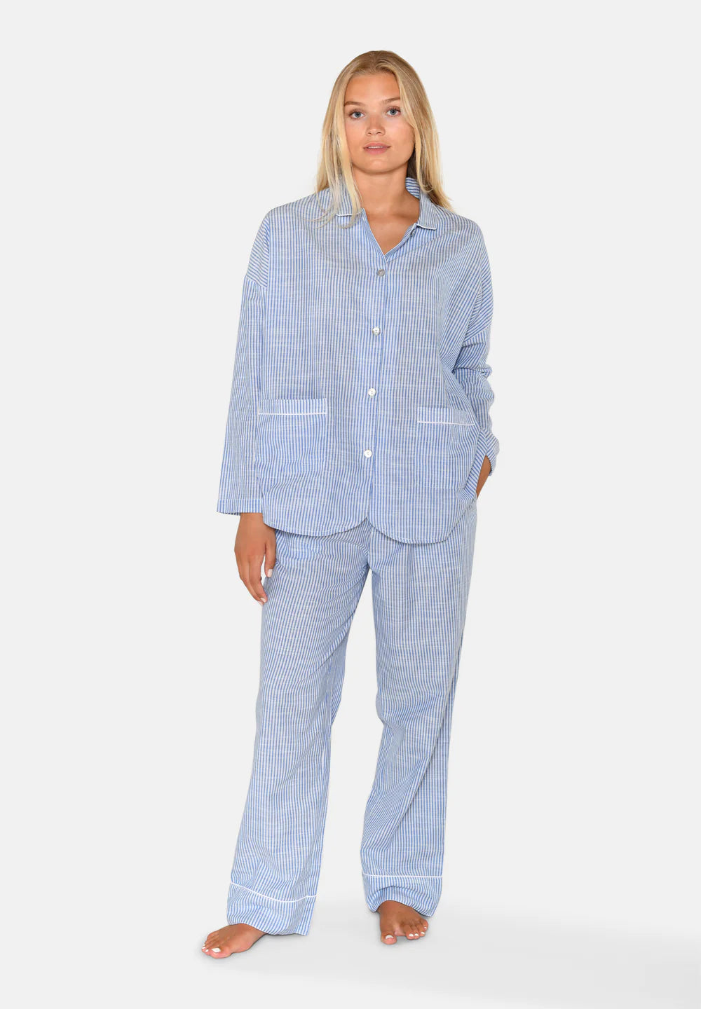 PIA BUXUR ENGLISH MANOR