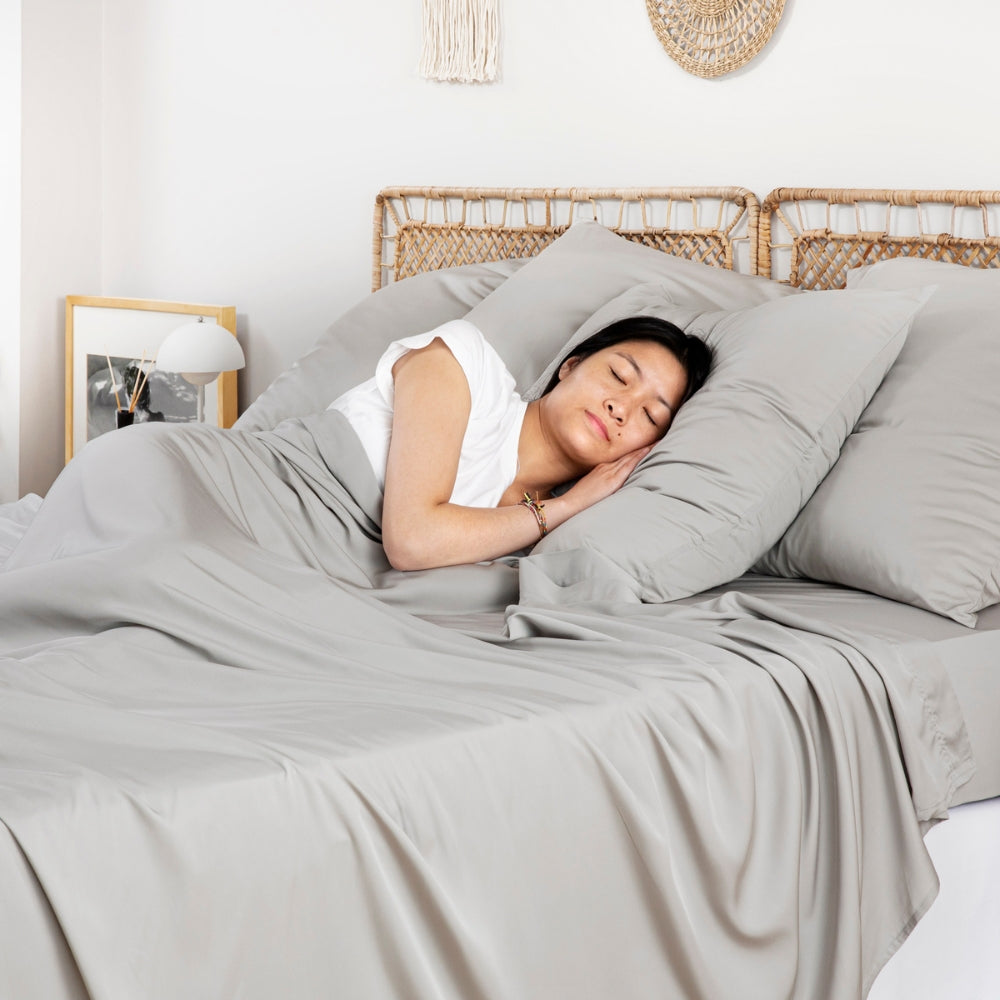 Bambus Lak / Fitted Sheet - Light Grey