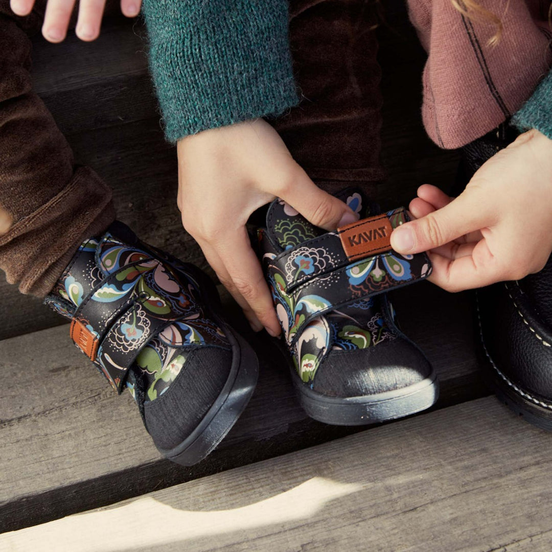 FISKEBY FÓÐRAÐIR FYRSTU SKÓR MUNSTRAÐIR