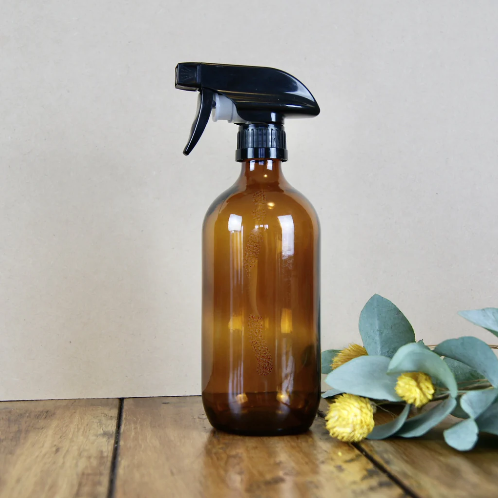 Glerflaska Amber með Trigger Spray 500ml