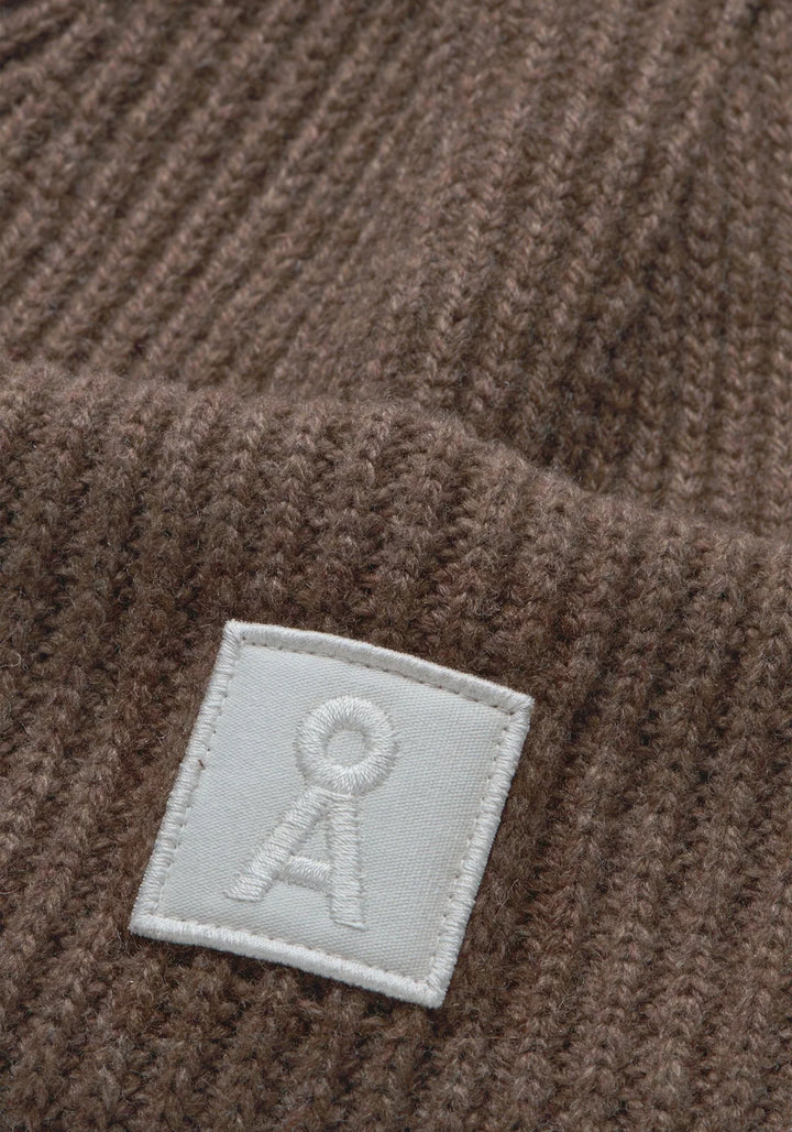 ULLARHÚFA MEÐ GRÓFU STROFFI YCLAYSTONE MELANGE