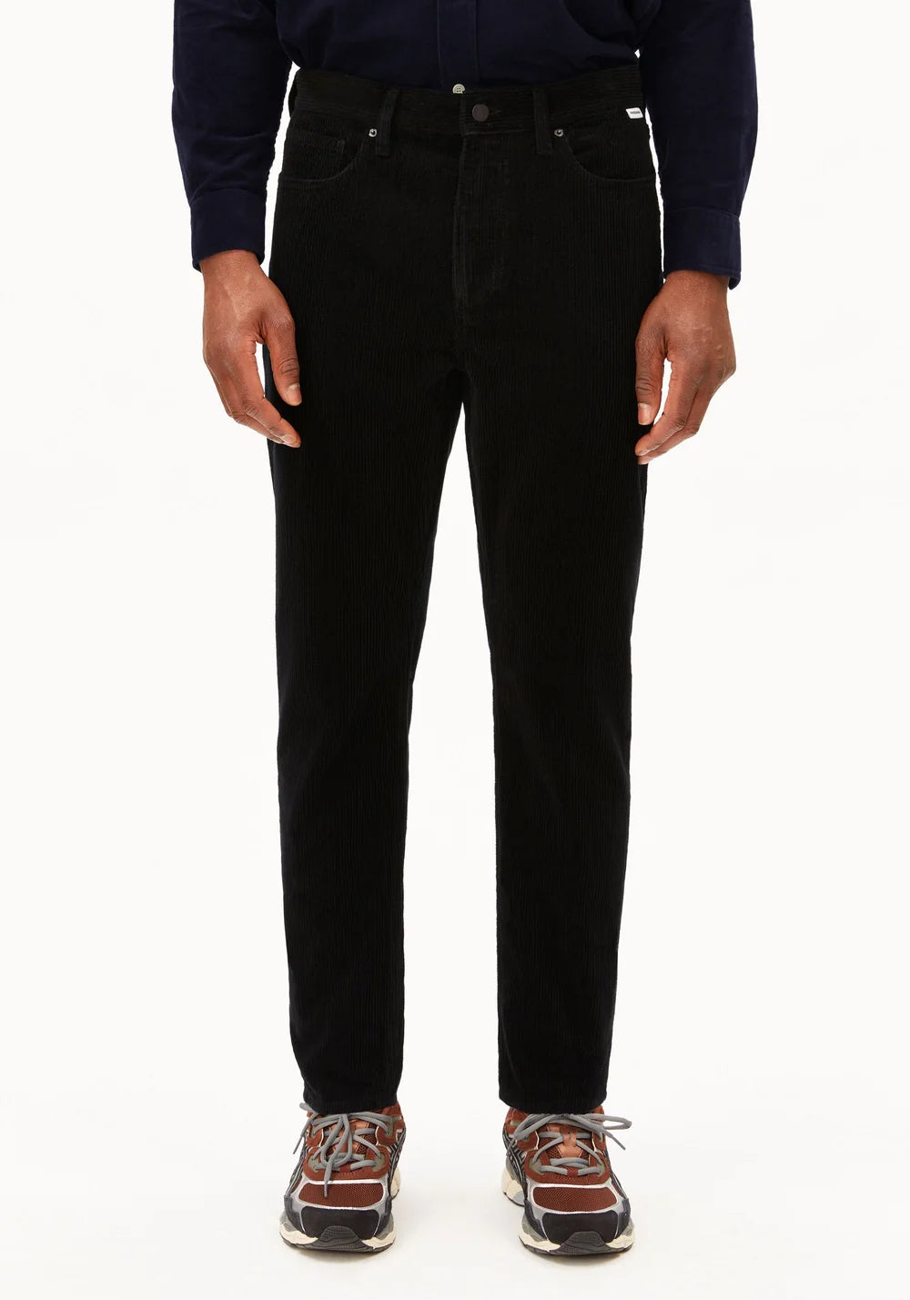 MAAKX RELAXED CORDUROY FLAUELSBUXUR SVARTAR