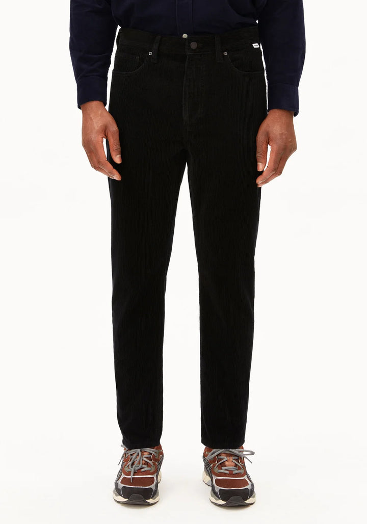 MAAKX RELAXED CORDUROY FLAUELSBUXUR SVARTAR