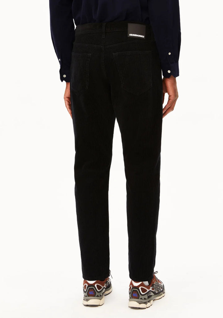 MAAKX RELAXED CORDUROY FLAUELSBUXUR SVARTAR