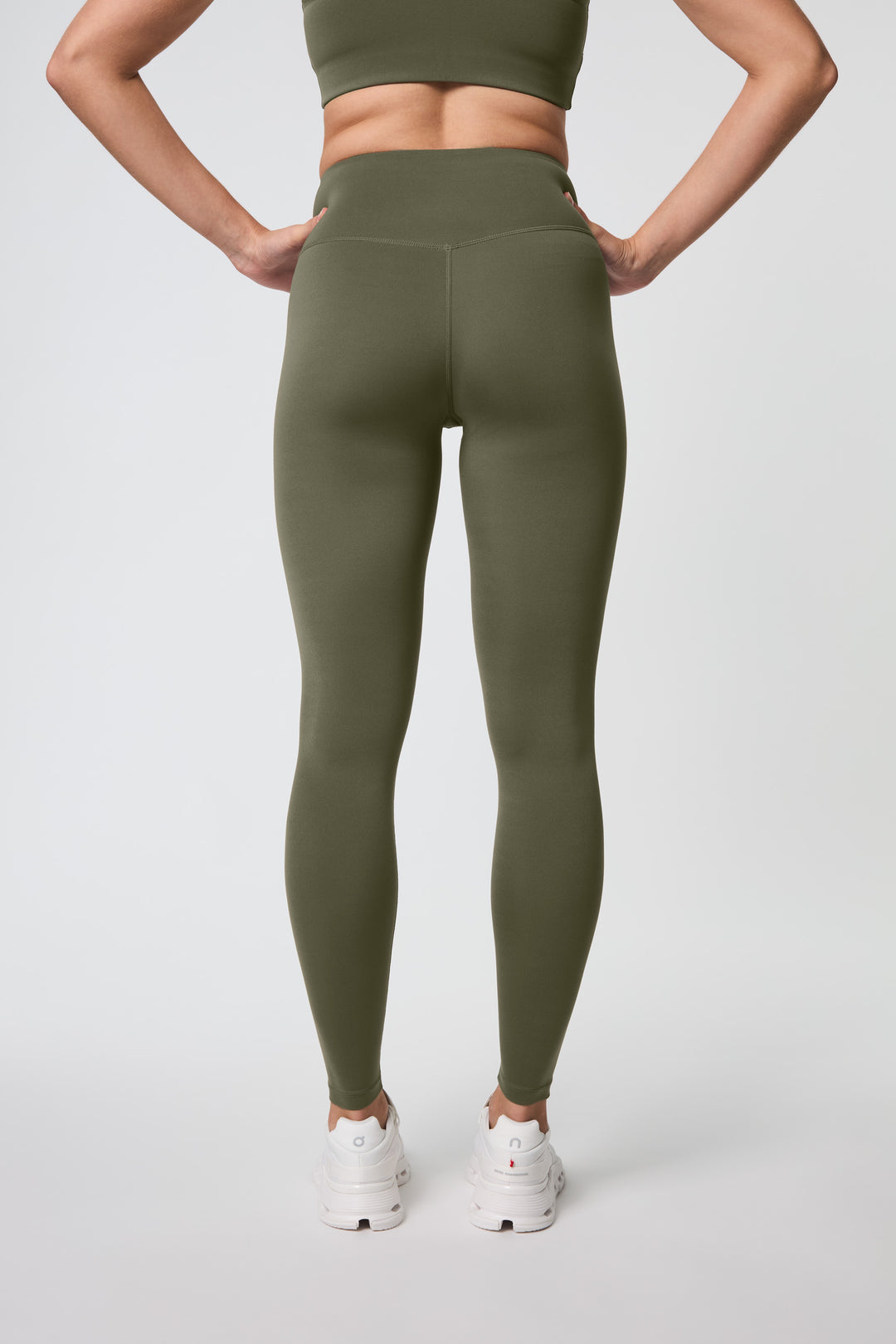 FLOAT LEGGINGS CURED GREEN BOL