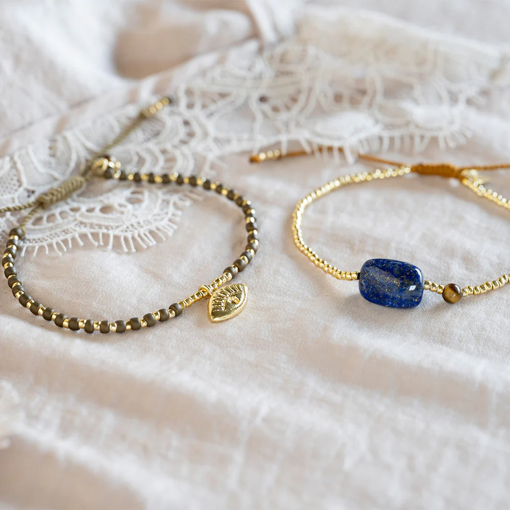 SURPRISE LAPIS LAZULI ARMBAND
