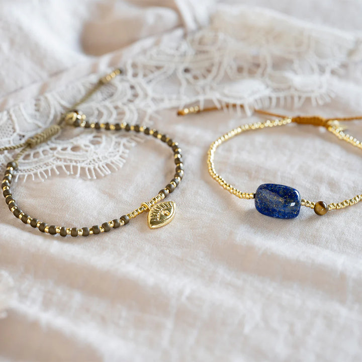 SURPRISE LAPIS LAZULI ARMBAND