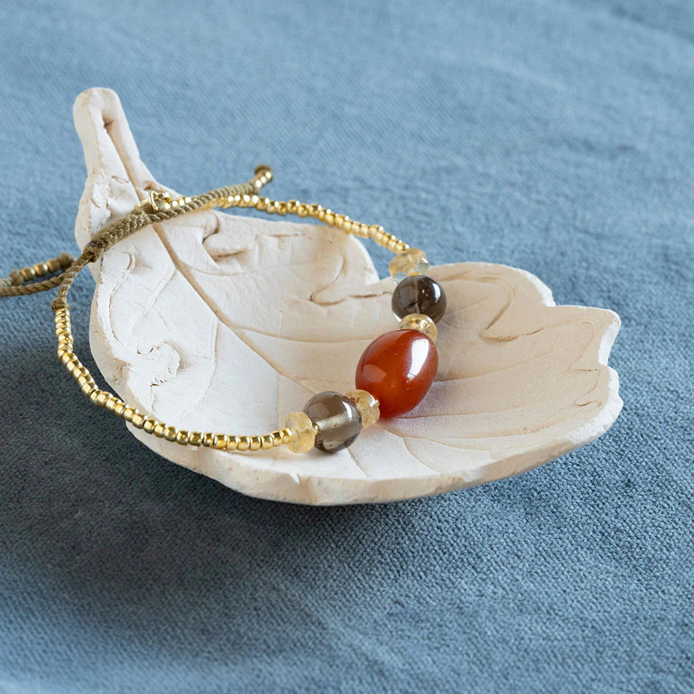 EXCITED CARNELIAN ARMBAND