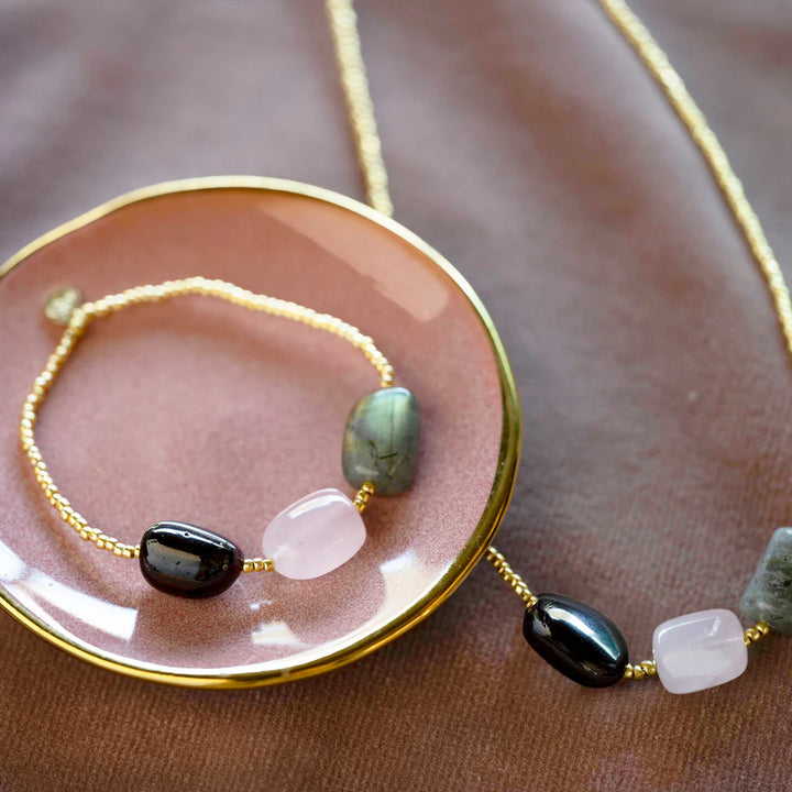 Desirable Garnet Rose Quartz Labradorite armband