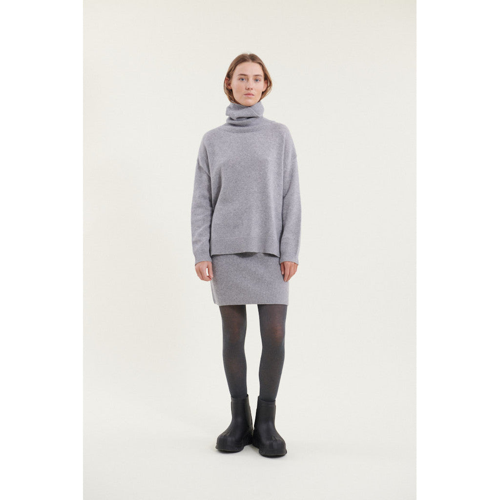 LISE RÚLLUKRAGAPEYSA LIGHT GREY