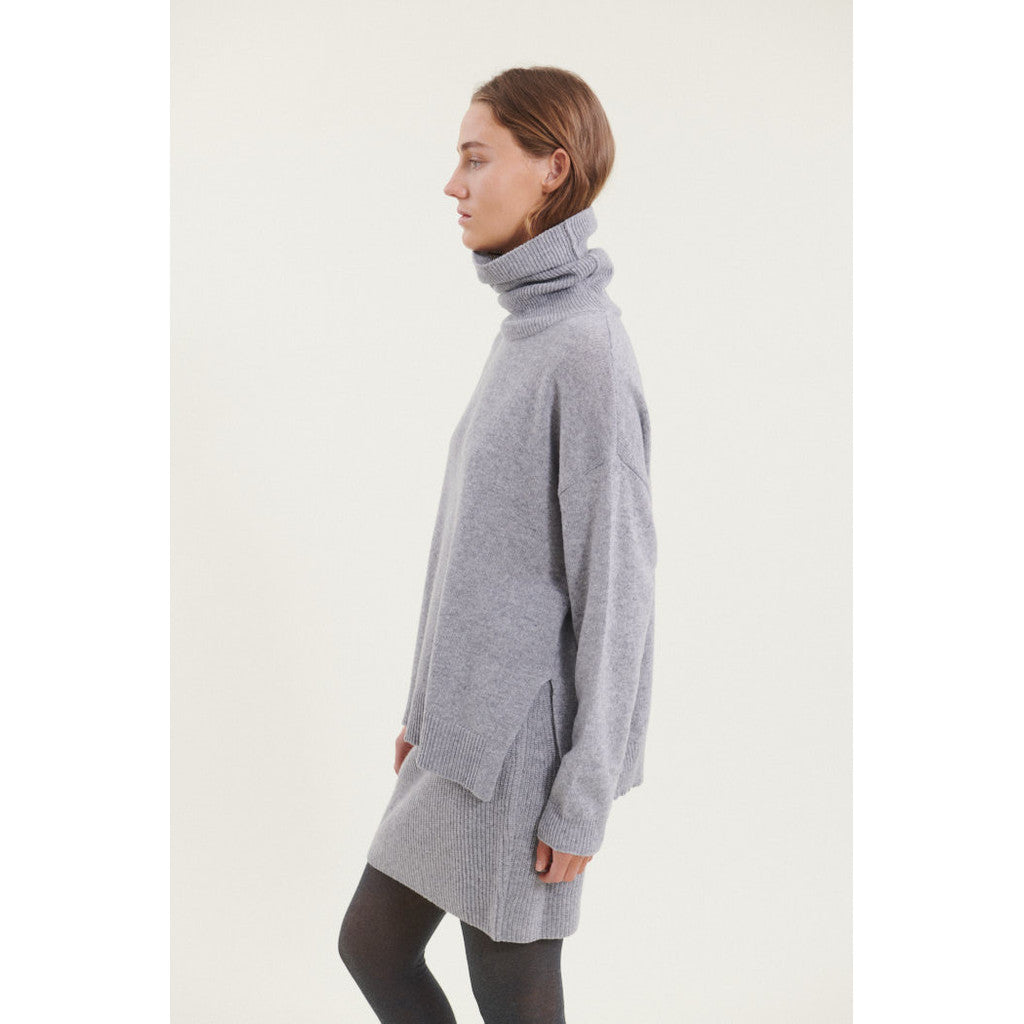 LISE RÚLLUKRAGAPEYSA LIGHT GREY