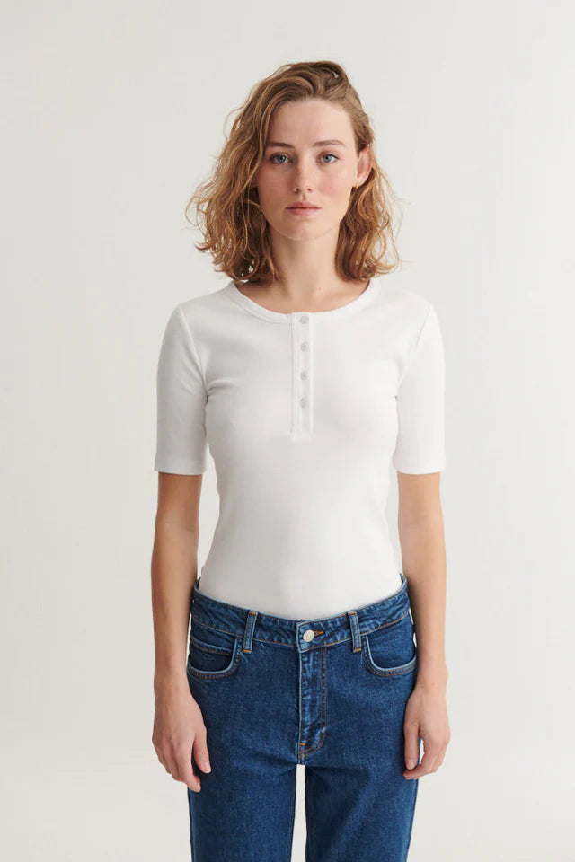 LUDMILLA SS GRANDDAD BOLUR HVÍTUR