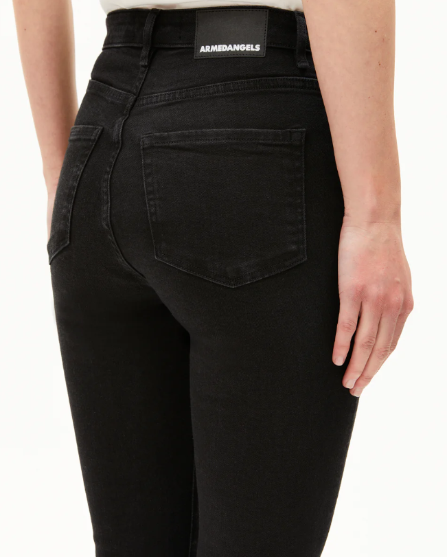 INGAA SKINNY GALLABUXUR RINSE BLACK