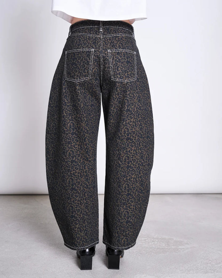 BARREL LEG GALLABUXUR FAYA DARK LEO PRINT